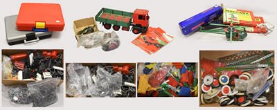 Lot 3294 - Meccano A Quantity Of Assorted Loose Parts (Various Ages)