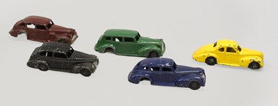 Lot 3365 - Dinky (Pre-War) 39 Series