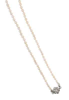 Lot 2417 - A Pearl Necklace with A Diamond Cluster Clasp...