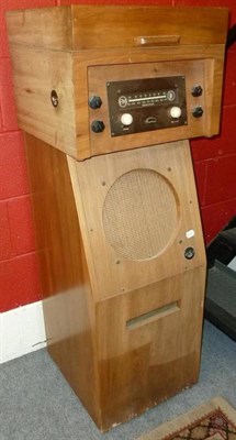 Lot 652A - A walnut gramophone and speaker cabinet by the Handmade Gramophone Company