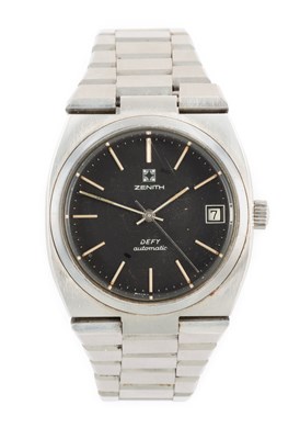 Lot 2456 - Zenith: A Stainless Steel Automatic Calendar...