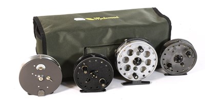 Lot 3070 - A Hardy Conquest Centre Pin Reel