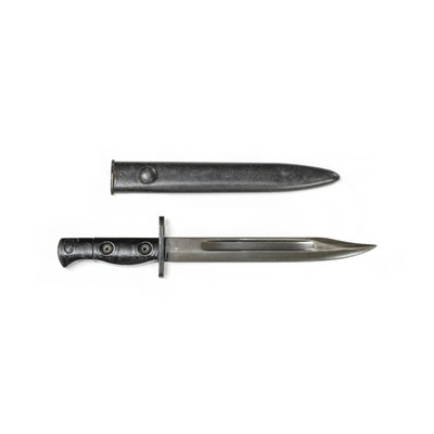 Lot 320 - A British LIA3 SLR Knife Bayonet, each grip...