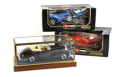 Lot 3400 - Burago 1:20 Scale Cars