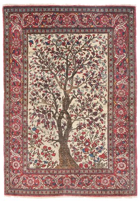 Lot 182 - Isfahan Rug Central Iran, Circa 1925 The ivory...
