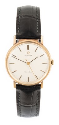 Lot 2499 - Omega: A 9 Carat Gold Centre Seconds...