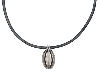 Lot 2287 - A Melon Pendant on Choker, designed by Regitze...