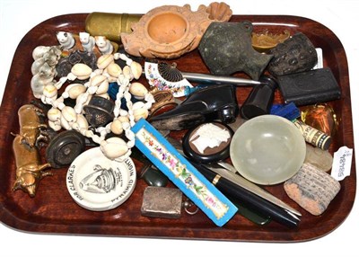 Lot 213 - A tray assorted collectables including snuff box, letter openers, metal wares, silver sovereign...