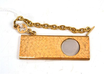 Lot 219 - A 9ct gold cigar cutter