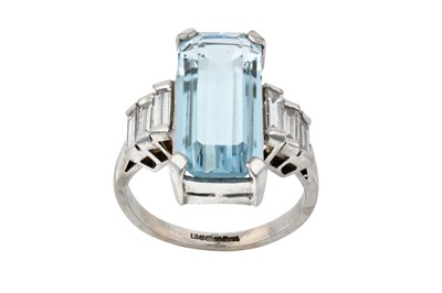 Lot 2134 - An 18 Carat White Gold Aquamarine and Diamond...