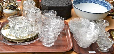 Lot 236 - Quantity of glassware including a swirl-cut dish Venetian and cut glass finger bowls, stands,...