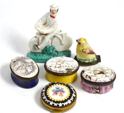 Lot 286 - Three hinged enamel patch boxes (a.f.), another modelled as a bird, small hinged purse with...