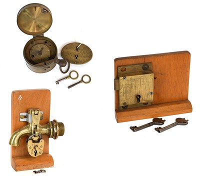 Lot 57 - A 19th Century Box Lock, the oval plate...