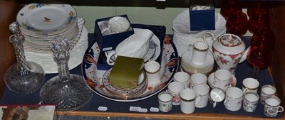 Lot 337 - A shelf including an oval pottery meat plate, Wedgwood country ware, dinner wares, part coffee...