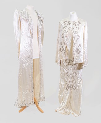 Lot 2172 - Circa 1930s Cream Silk Wedding Outfit...