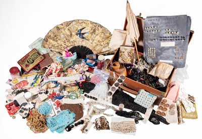 Lot 2219 - Assorted Late 19th/Early 20th Century Sewing...