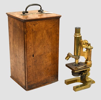 Lot 110 - Leitz Microscope
