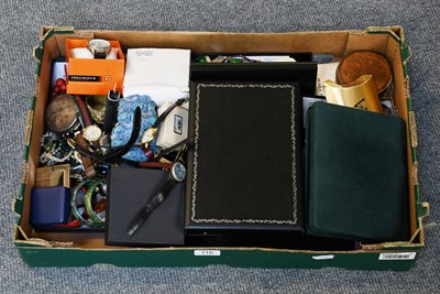 Lot 116 - A Quantity of Costume Jewellery, including...