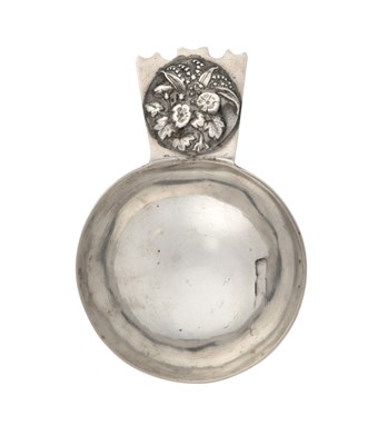 Lot 37 - An Edward VII Silver Caddy-Spoon, by Frederick...