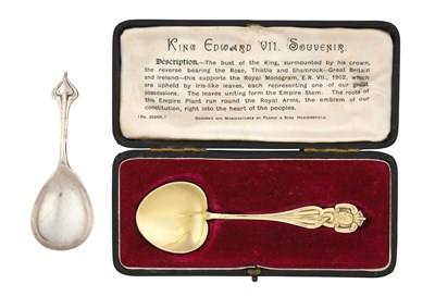 Lot 35 - Two Edward VII Silver Caddy-Spoons, One by...