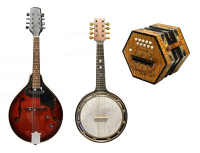Lot 29 - Electro-Acoustic Mandolin