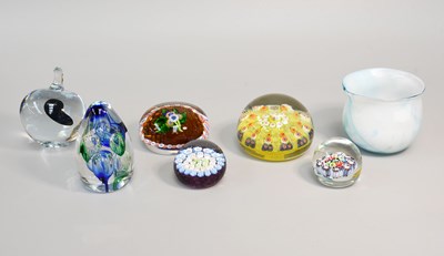 Lot 109 - Various Millefleur and Other Paperweights, and...