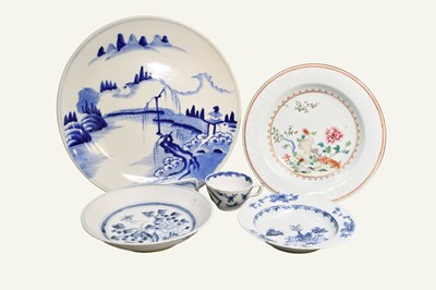 Lot 171 - Asian Ceramics: a 19th century Tek Sing cargo...
