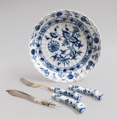 Lot 1057 - A Collection of Meissen Porcelain Pistol-Grip...