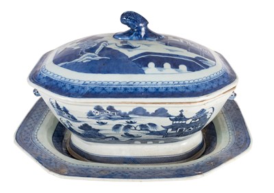 Lot 1164 - A Chinese Porcelain Soup Tureen, Cover and...