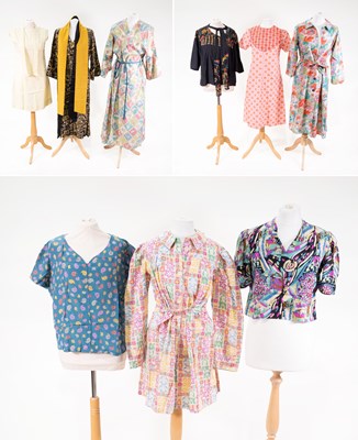 Lot 2162 - 20th Century Ladies Daywear comprising four...