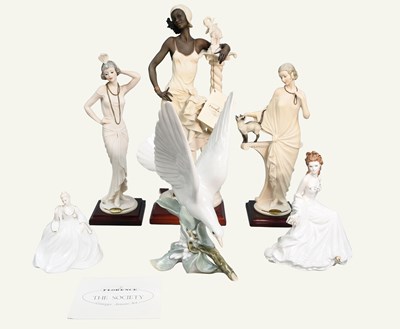 Lot 183 - Lladro Turtle Dove, Coalport and Royal...