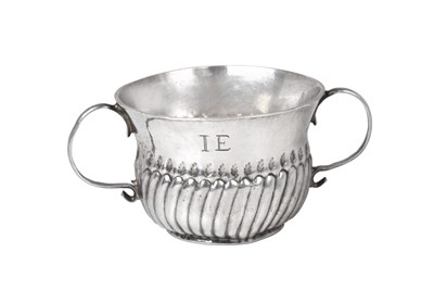 Lot 2002 - A Queen Anne Miniature Toy Silver Porringer