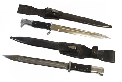 Lot 328 - A Second World War German K98 Bayonet, the...