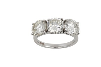 Lot 2106 - An 18 Carat White Gold Diamond Three Stone...