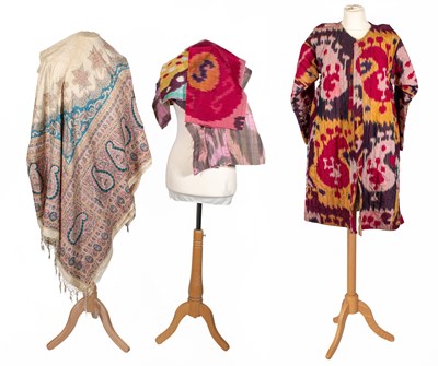 Lot 2139 - 20th Century Ikat Silk Jacket with round neck...