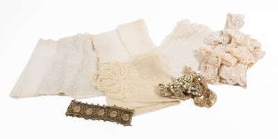 Lot 2029 - Assorted Lace and Costume Accessories...