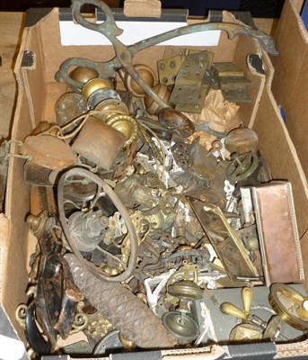 Lot 709 - Quantity of assorted metal door handles and door furniture, furniture handles, metalwares, two gilt