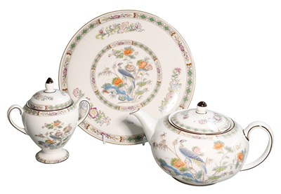 Lot 4 - A Wedgewood "Kutani Crane" Pattern Porcelain...