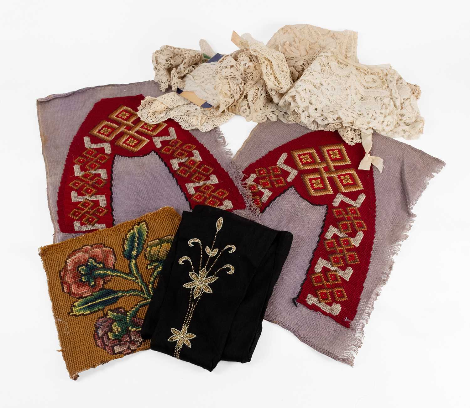 Lot 2082 - Assorted 19th Century and Later Lace...