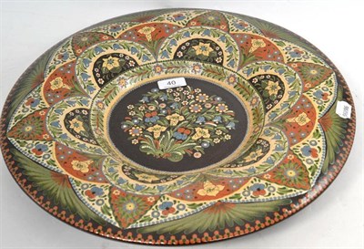 Lot 40 - Polychrome decorated charger