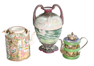 Lot 81 - A Collection of Chinese and Japanese Ceramics,...