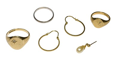 Lot 515 - Two 9 Carat Gold Signet Rings, finger sizes M...