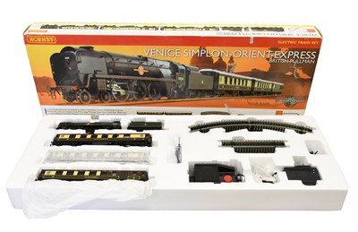 Lot 3173 - Hornby (China) OO Gauge R1087 Venice Simplon-Orient Express Set