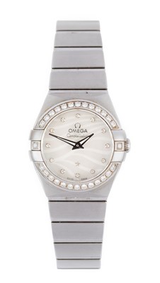 Lot 2414 - Omega: A Lady's Stainless Steel Diamond Set...