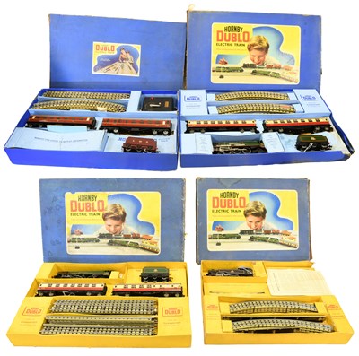 Lot 3107 - Hornby Dublo 3 Rail Gift Set