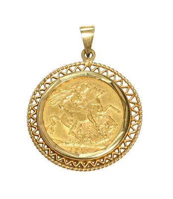 Lot 490 - A Sovereign Pendant, dated 1912, in a loose...