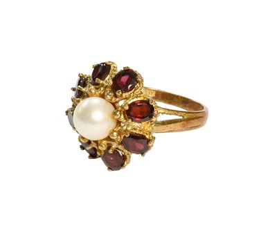 Lot 469 - A 9 Carat Gold Garnet and Cultured Pearl...
