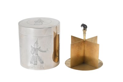 Lot 2091 - A Thai Silver Cigarette-Serving Box