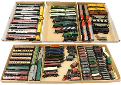 Lot 3126 - Triang OO Gauge A Collection Of Locomotives And Rolling Stock