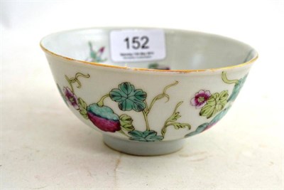 Lot 152 - A 19th century Chinese porcelain bowl decorated with lychees fruits and sprays, six character...